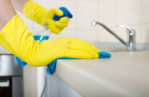 Flexible cleaning for a Wandsworth apartment with access considerations